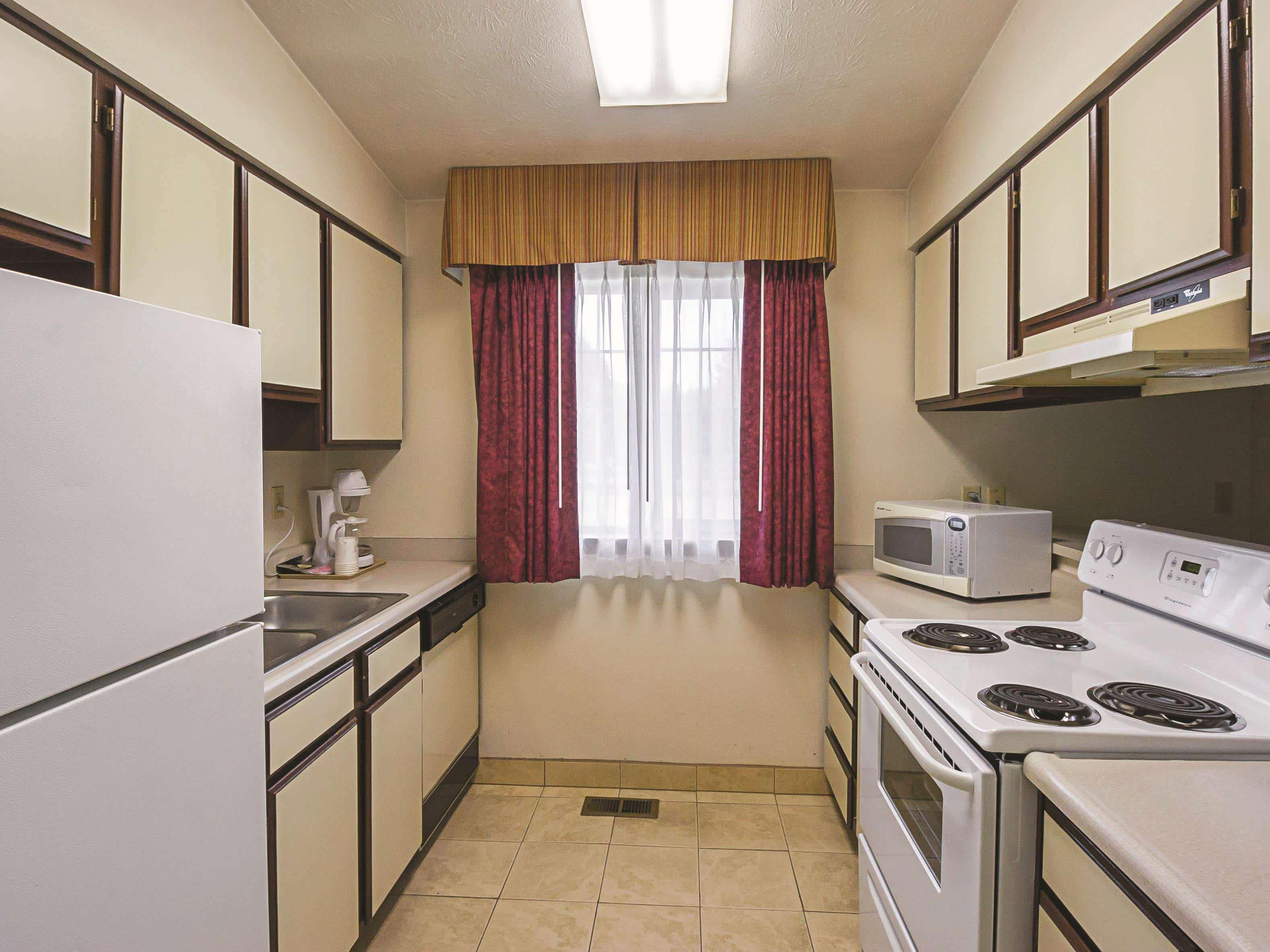 Hotel La Quinta By Wyndham Woodburn Esterno foto