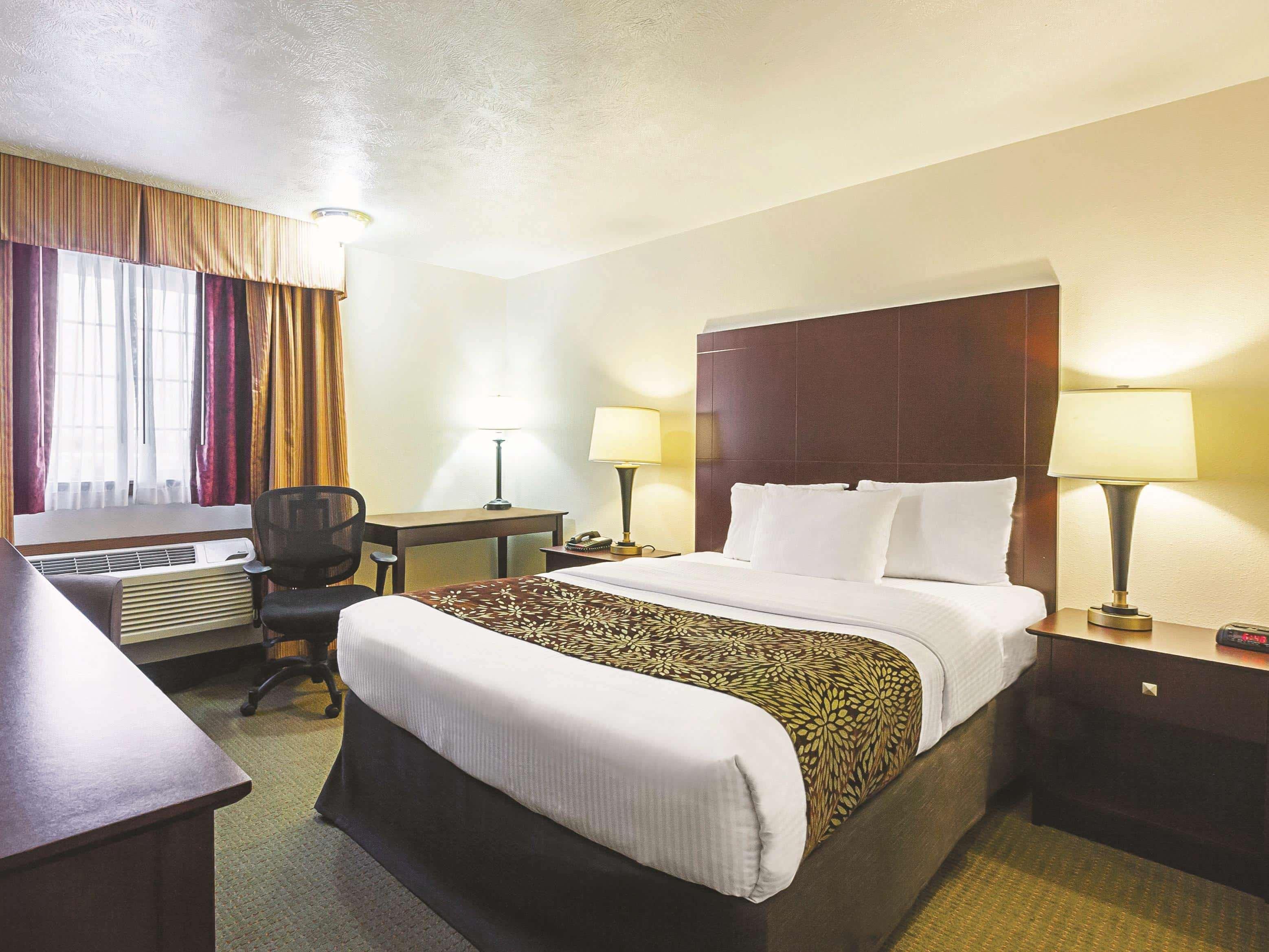 Hotel La Quinta By Wyndham Woodburn Esterno foto