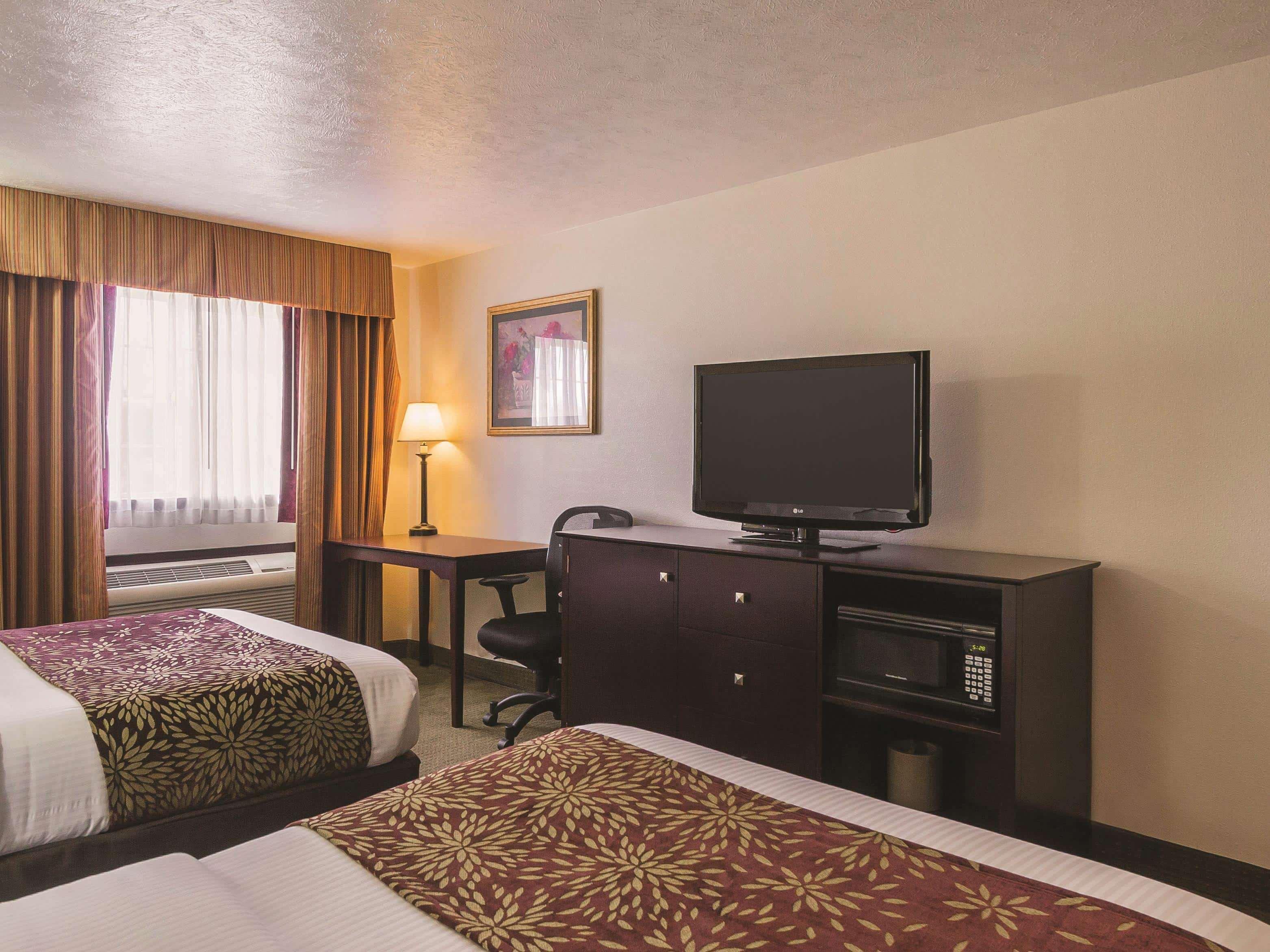 Hotel La Quinta By Wyndham Woodburn Esterno foto