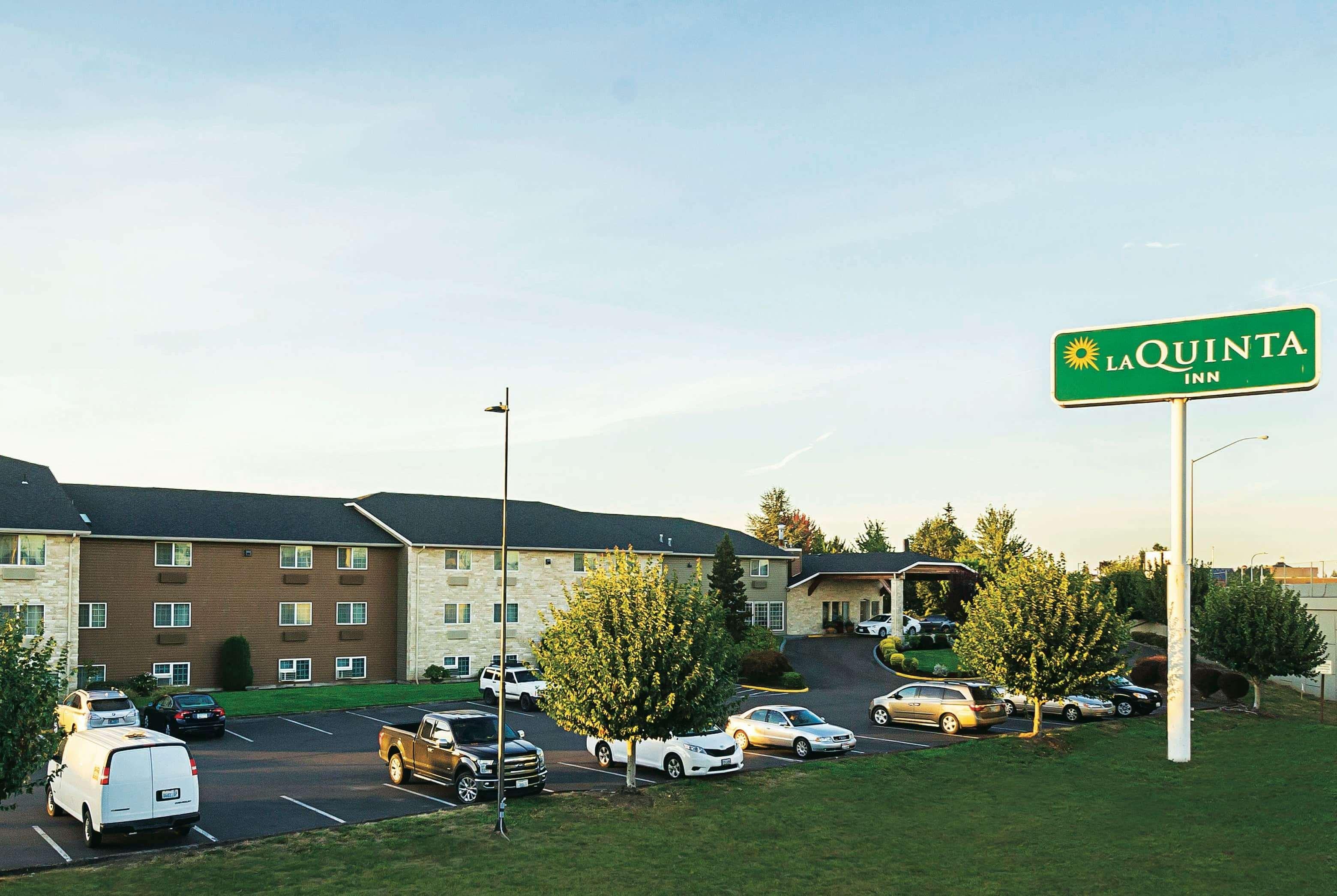 Hotel La Quinta By Wyndham Woodburn Esterno foto