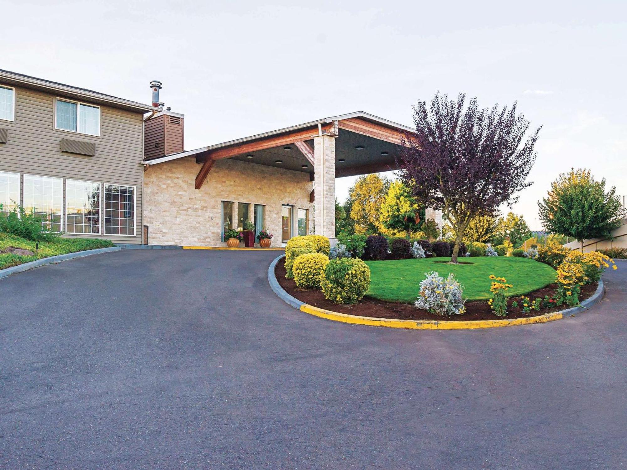 Hotel La Quinta By Wyndham Woodburn Esterno foto