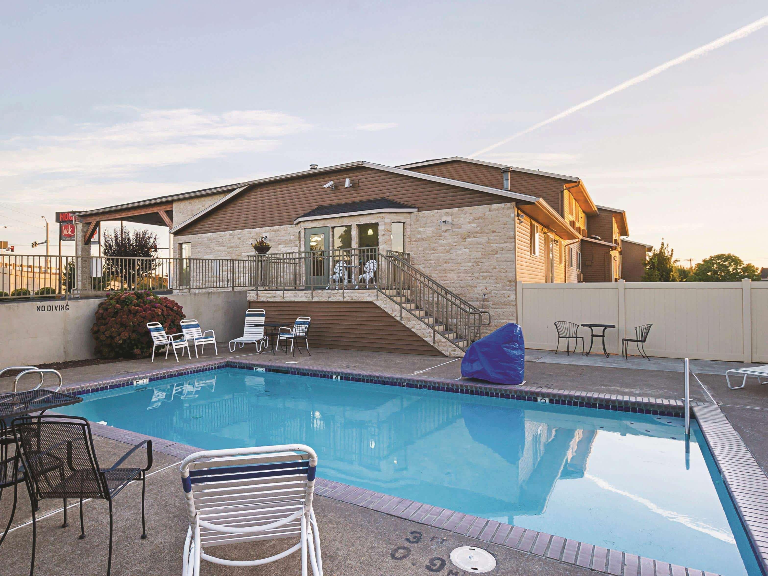 Hotel La Quinta By Wyndham Woodburn Esterno foto