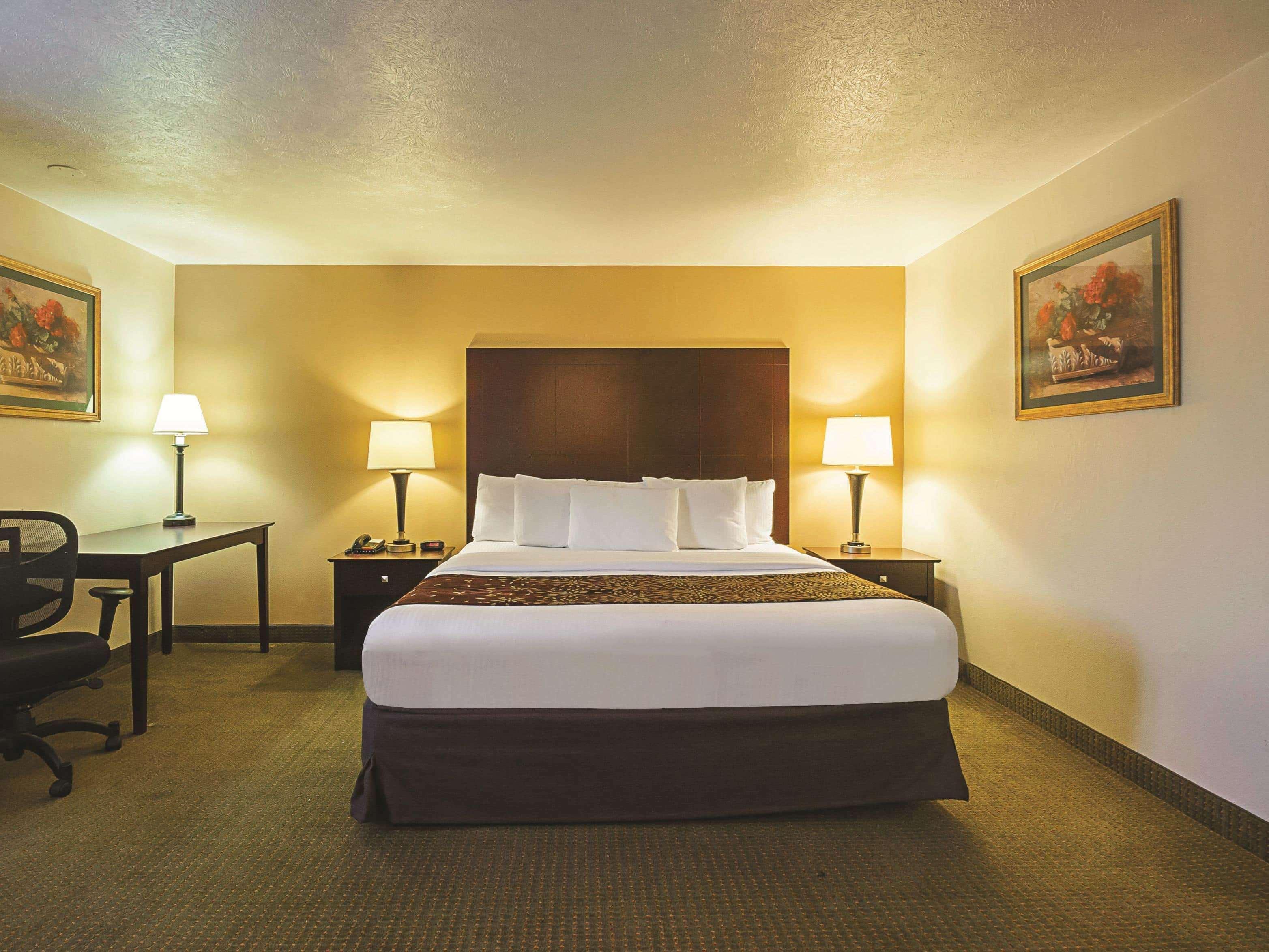 Hotel La Quinta By Wyndham Woodburn Esterno foto