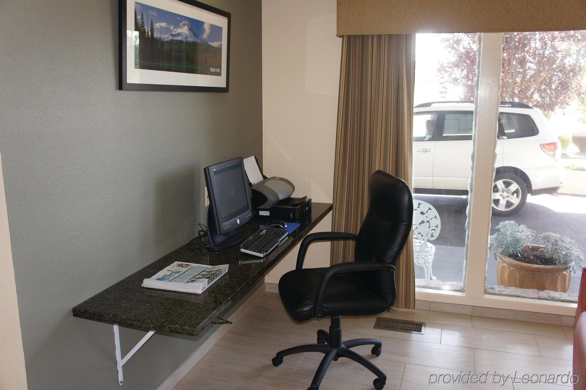 Hotel La Quinta By Wyndham Woodburn Esterno foto