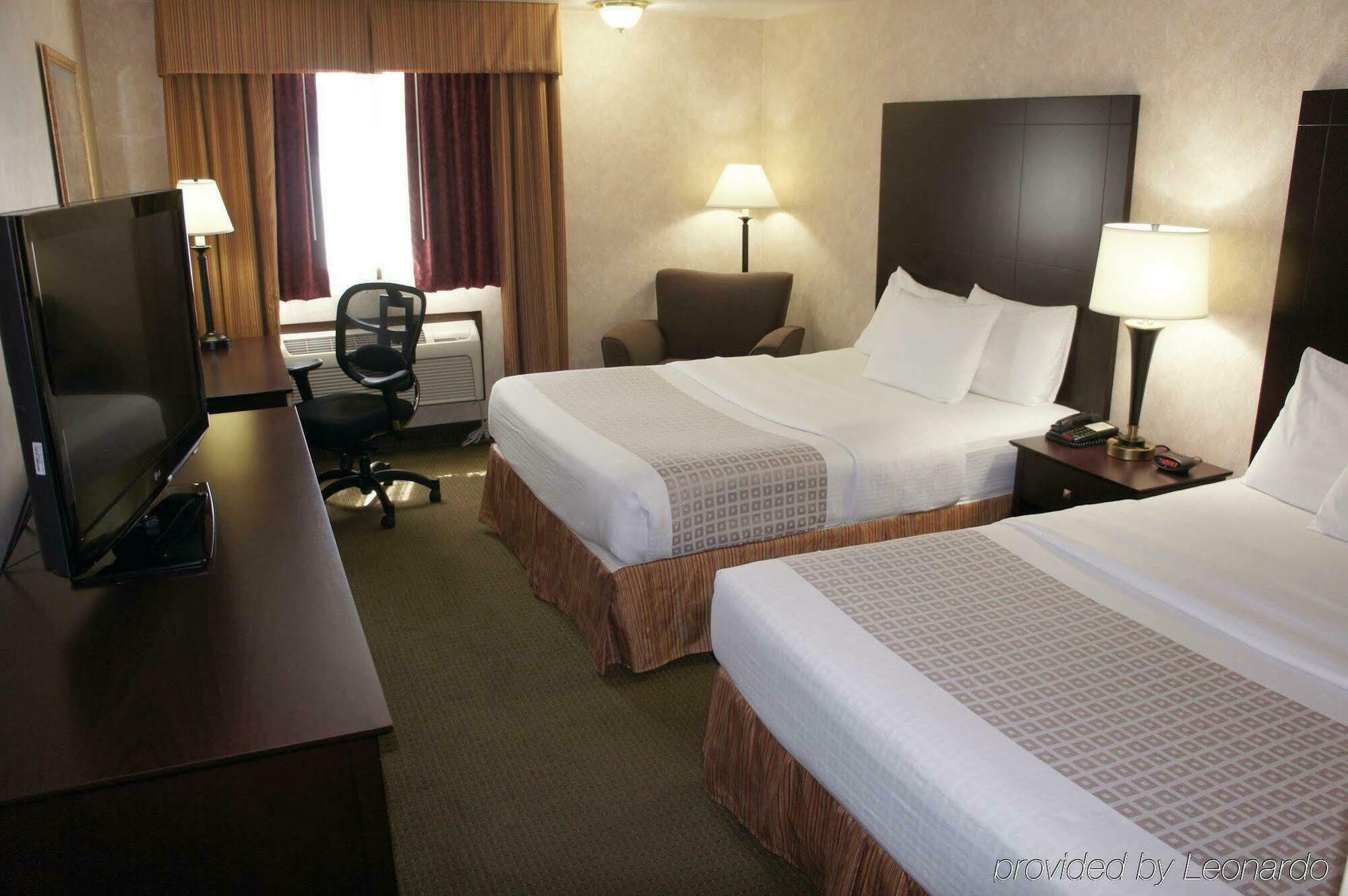 Hotel La Quinta By Wyndham Woodburn Esterno foto